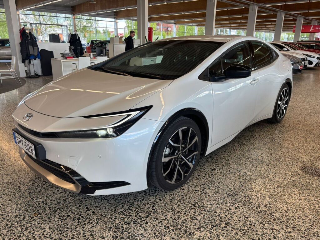 Toyota Prius Plug-in 2024 Valkoinen