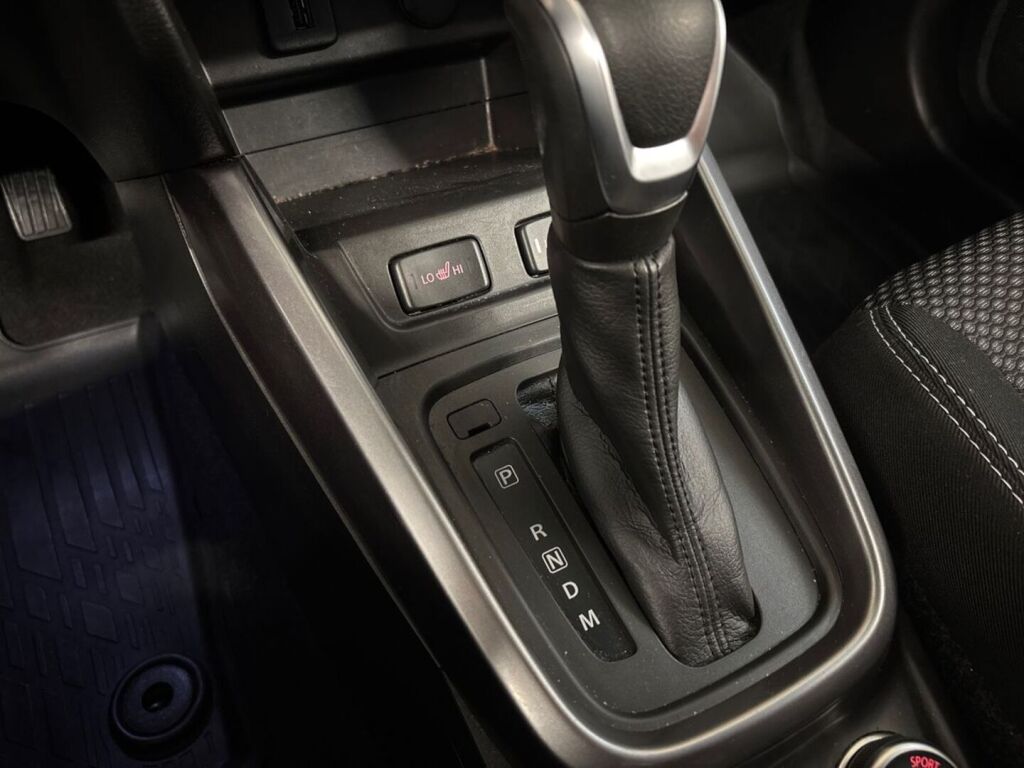 Suzuki Vitara 2024 Harmaa