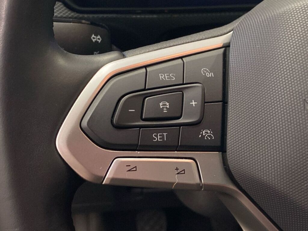 Volkswagen T-Cross 2024 Keltainen
