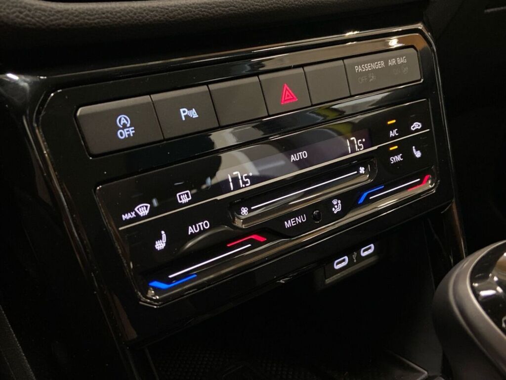 Volkswagen T-Cross 2024 Keltainen