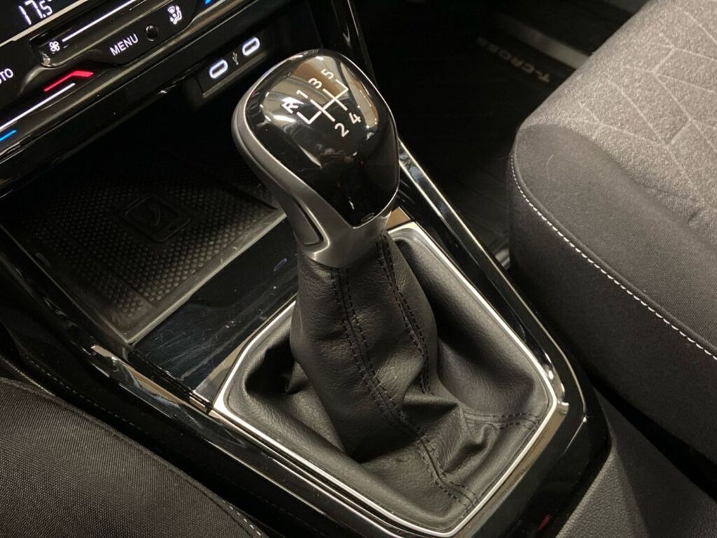 Volkswagen T-Cross 2024 Keltainen