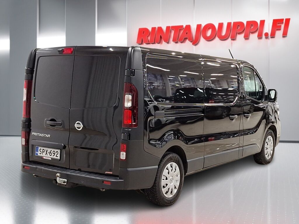 Nissan Primastar 2024 Musta