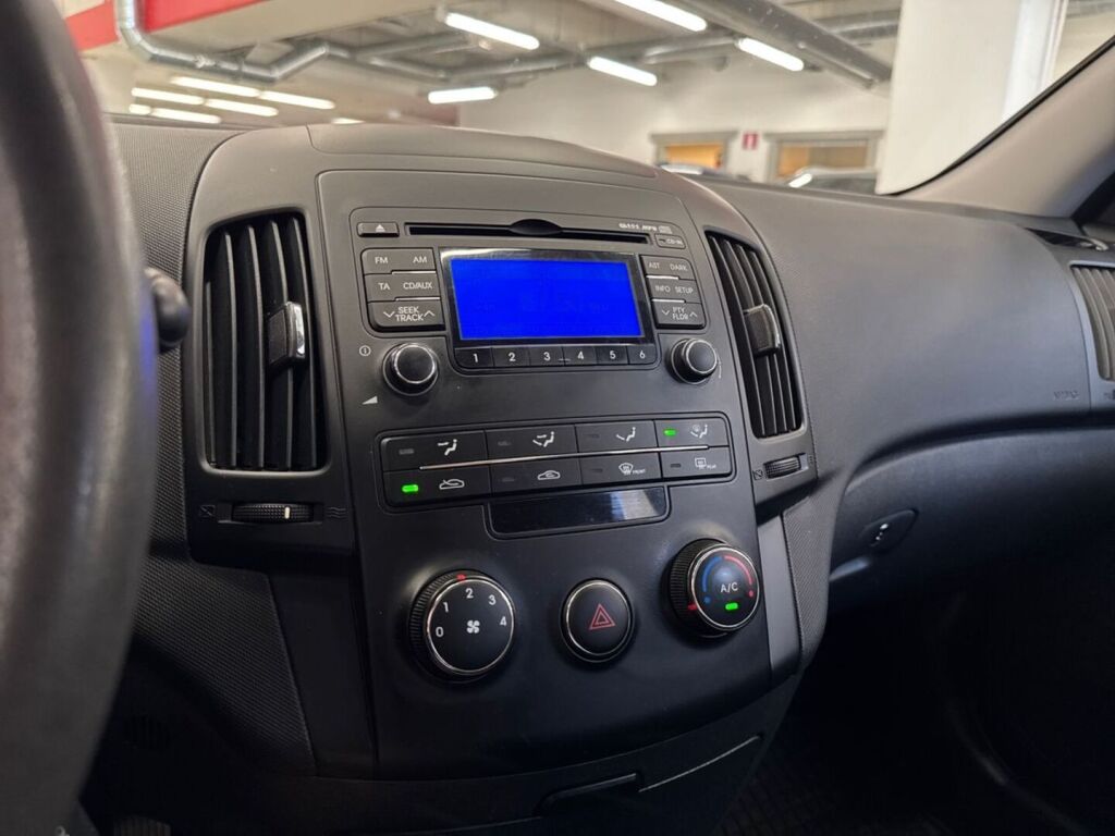 Hyundai i30 2010 Hopea