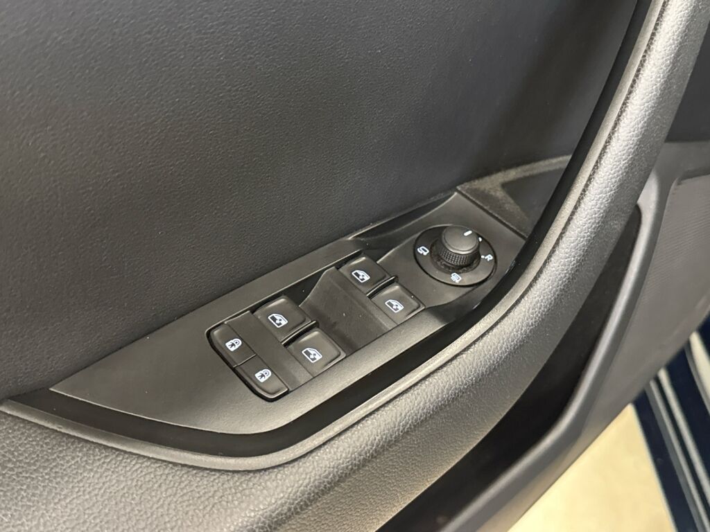 Skoda Superb 2020 Sininen