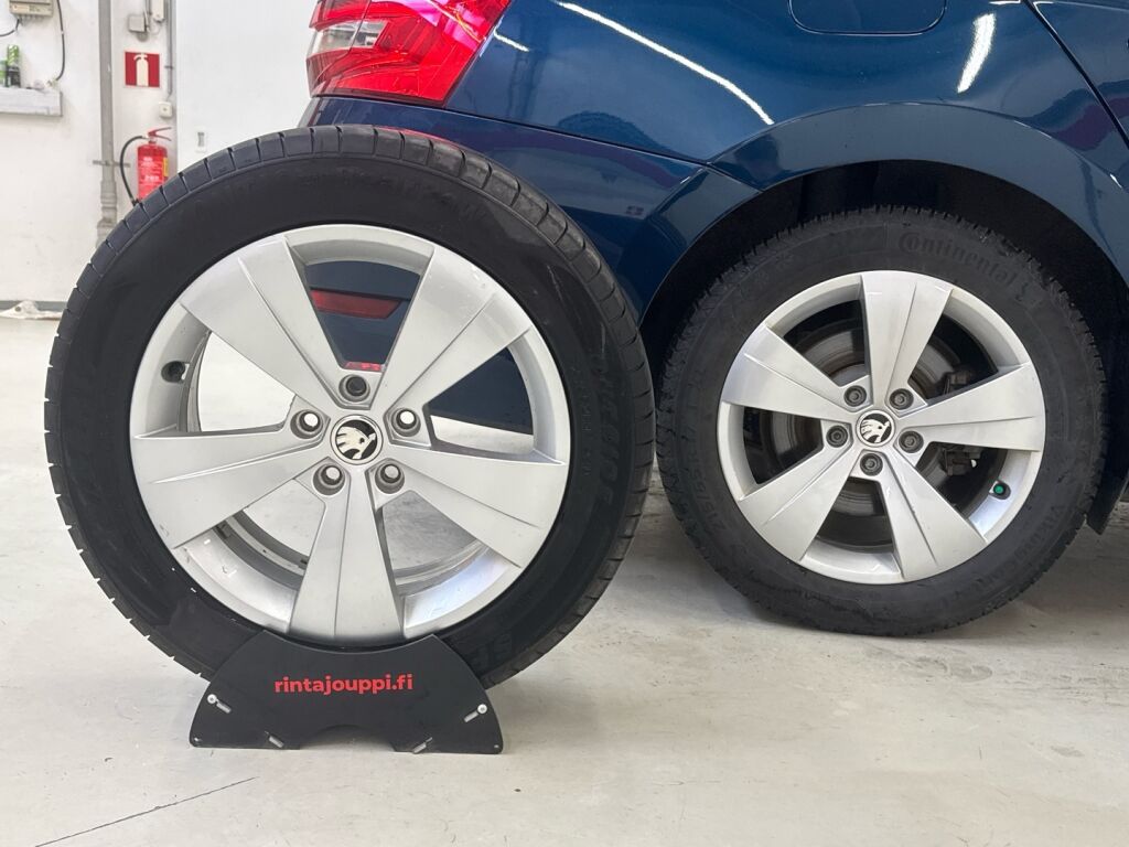 Skoda Superb 2020 Sininen