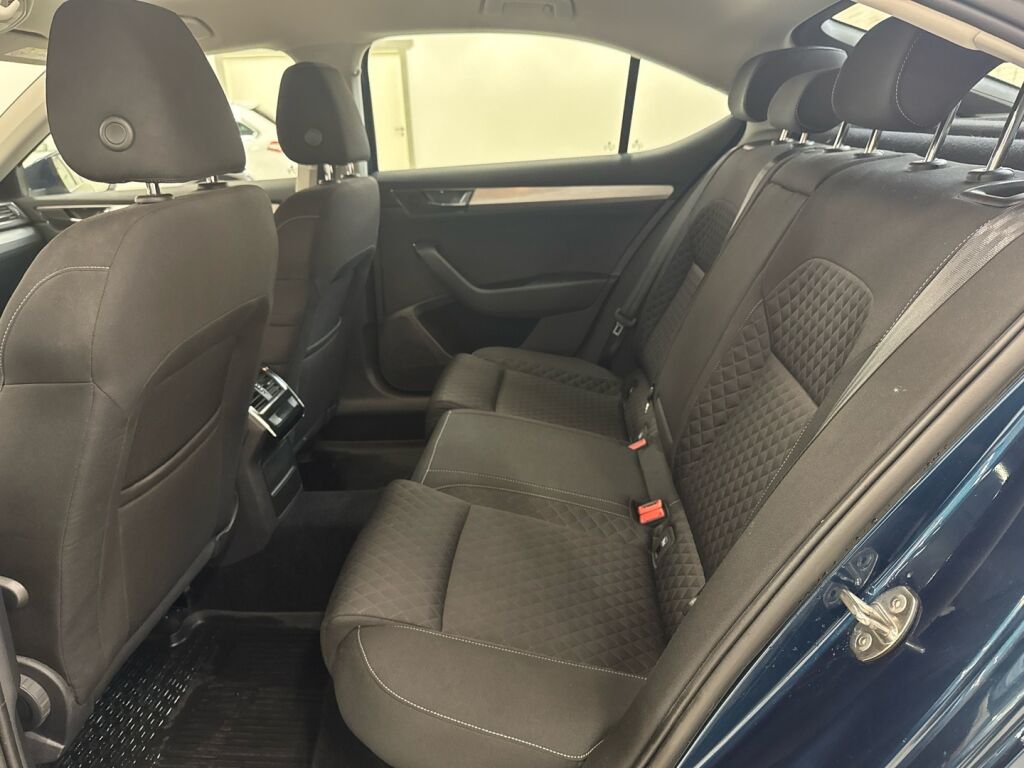 Skoda Superb 2020 Sininen