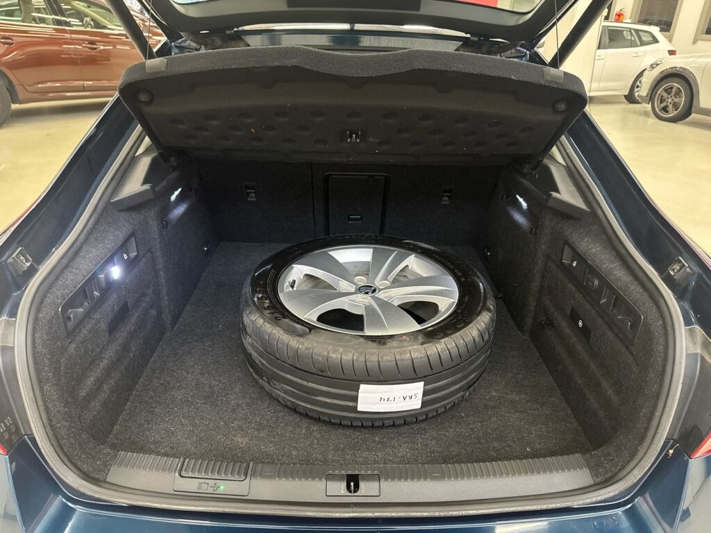 Skoda Superb 2020 Sininen