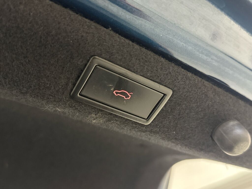 Skoda Superb 2020 Sininen