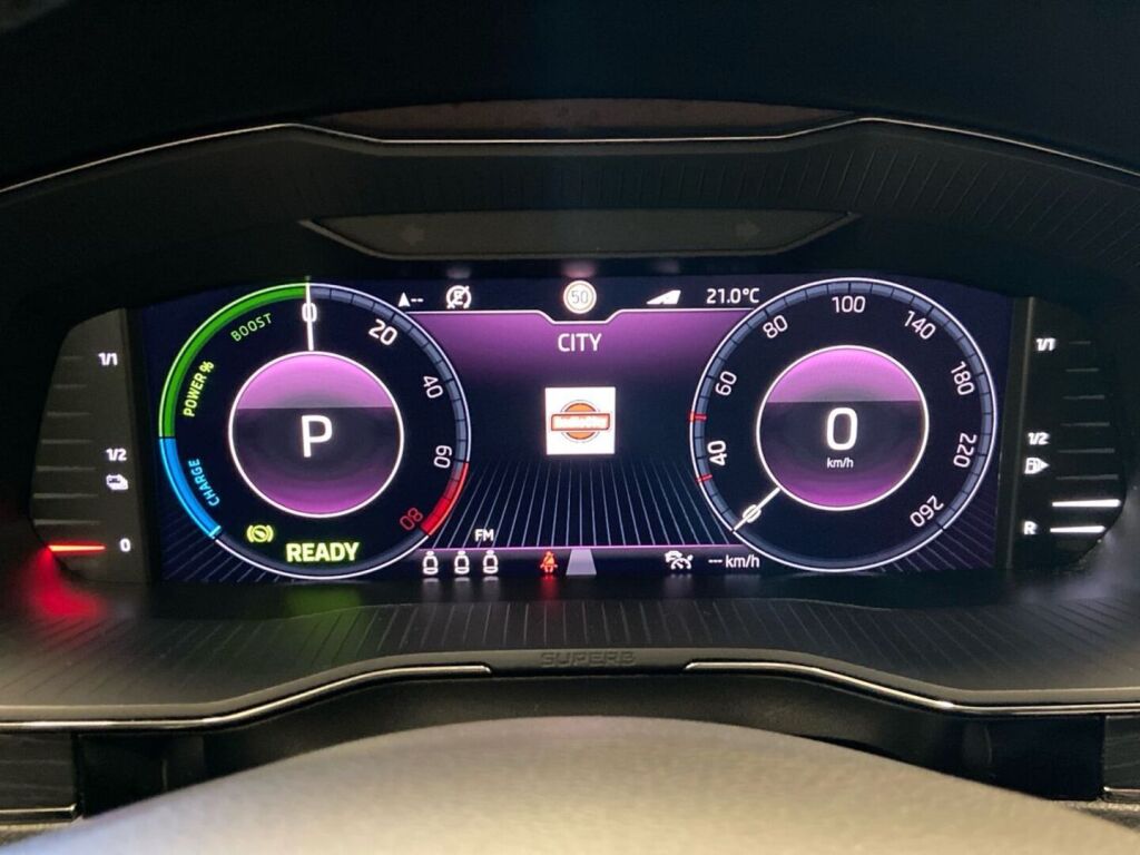 Skoda Superb 2020 Harmaa