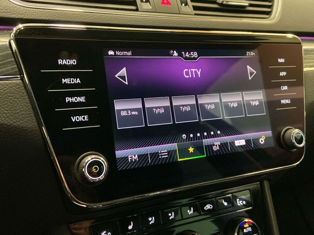 Skoda Superb 2020 Harmaa