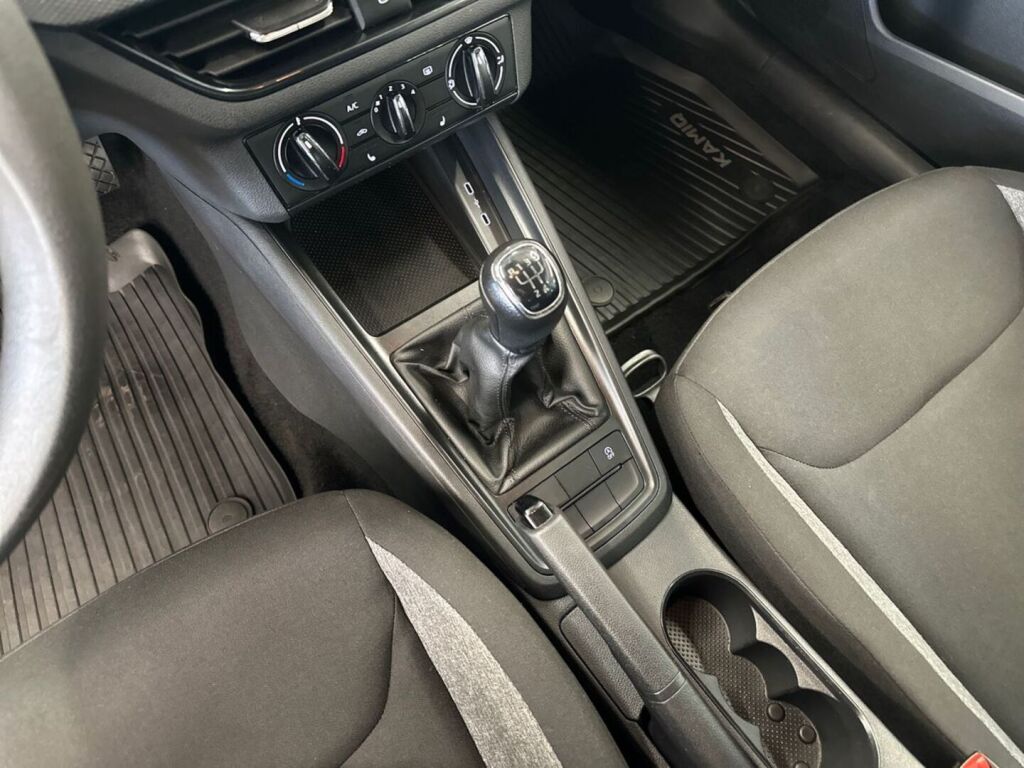 Skoda Kamiq 2020 Valkoinen