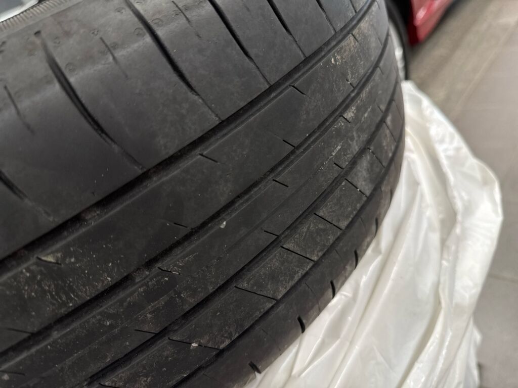 Ford Puma 2020 Punainen