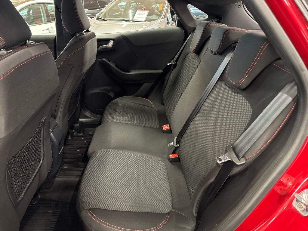 Ford Puma 2020 Punainen