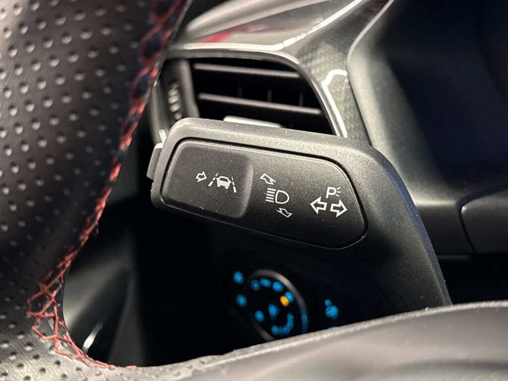 Ford Puma 2020 Punainen