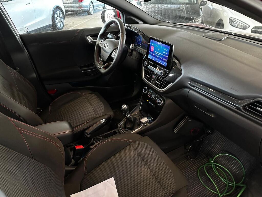 Ford Puma 2020 Punainen