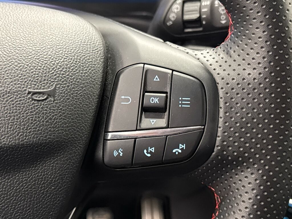 Ford Puma 2020 Punainen