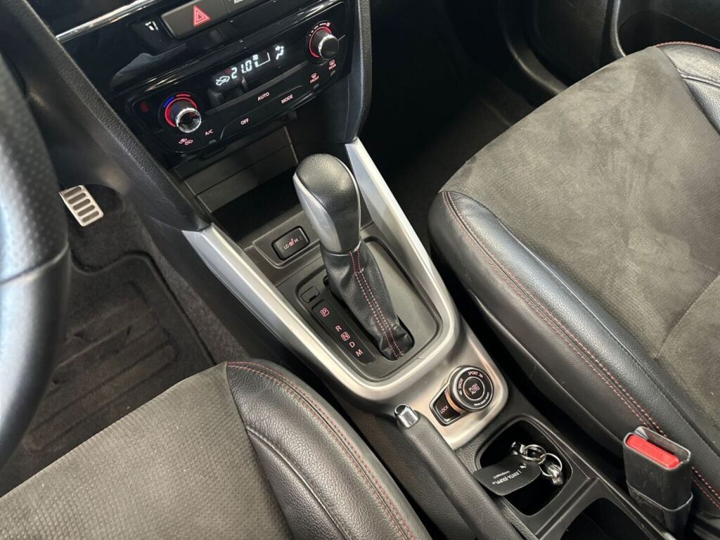 Suzuki Vitara 2016 Punainen
