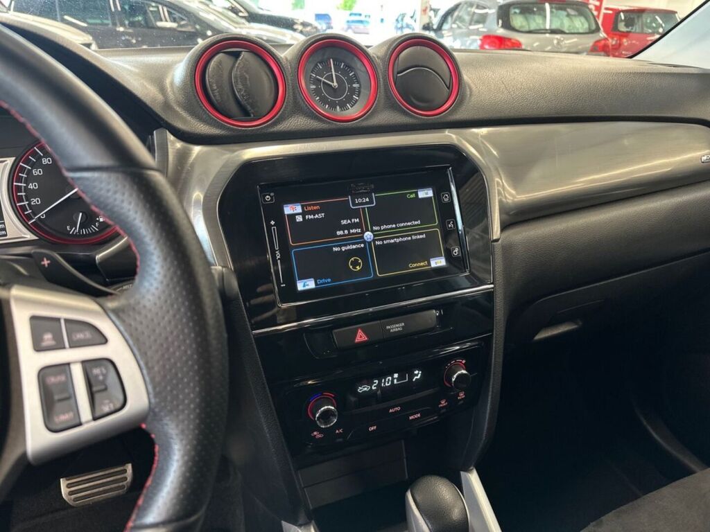 Suzuki Vitara 2016 Punainen