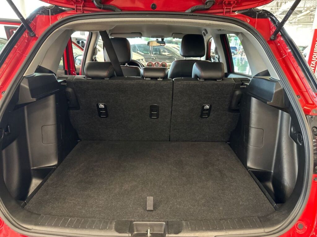 Suzuki Vitara 2016 Punainen