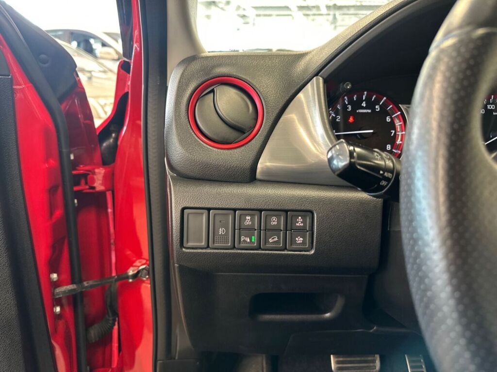 Suzuki Vitara 2016 Punainen