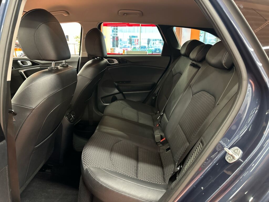 Kia Ceed 2020 Sininen