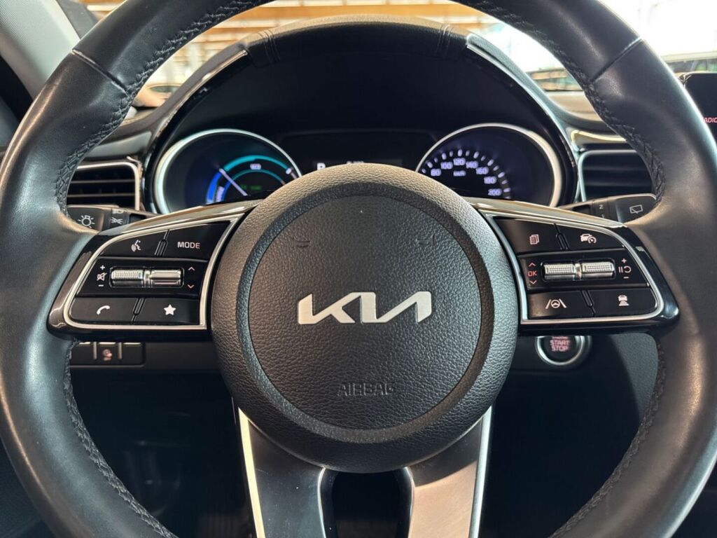 Kia Ceed 2025 Valkoinen