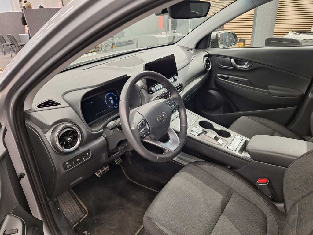 Hyundai KONA 2023 Harmaa