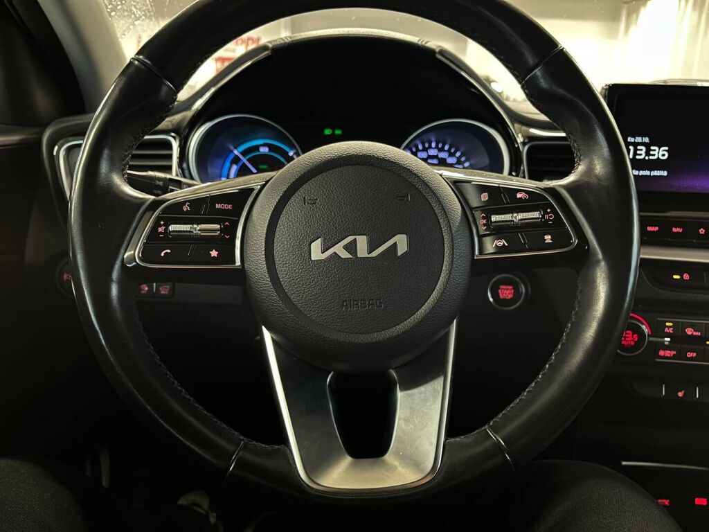 Kia Ceed 2022 Musta