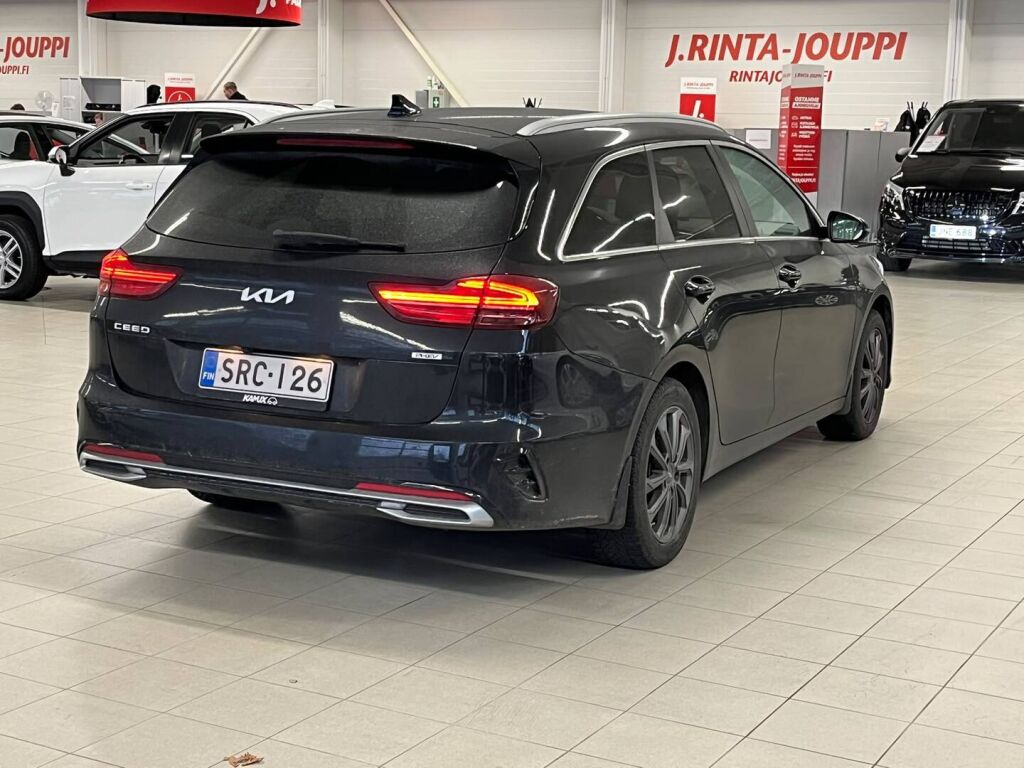 Kia Ceed 2022 Musta