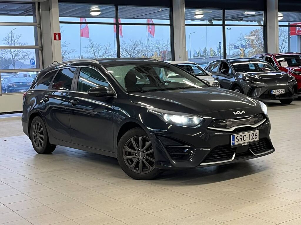 Kia Ceed 2022 Musta