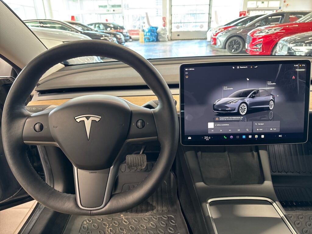 Tesla Model 3 2023 Harmaa