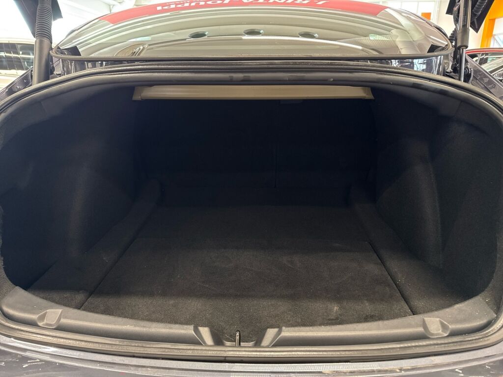 Tesla Model 3 2023 Harmaa