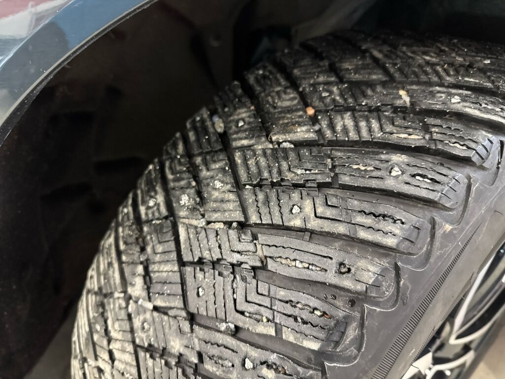 Audi e-tron 2021 Musta