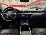Audi e-tron 2021 Musta