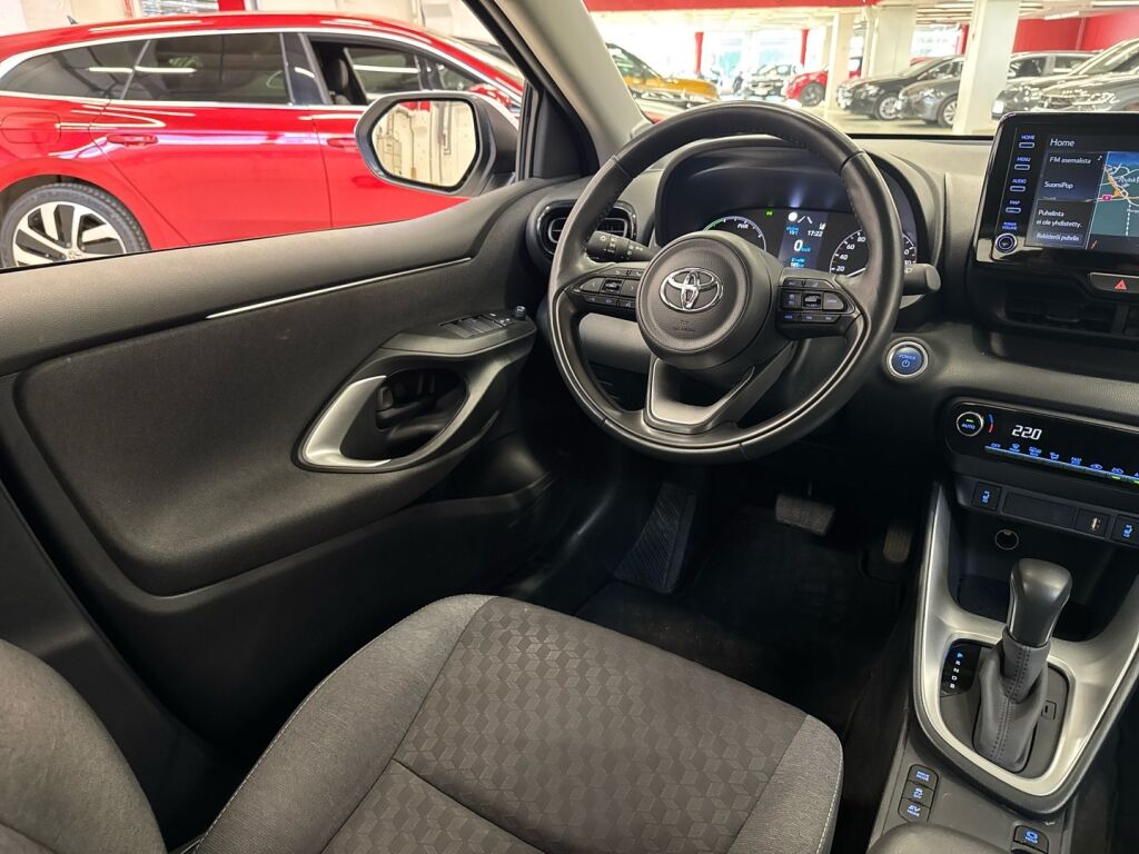 Toyota Yaris 2024 Valkoinen