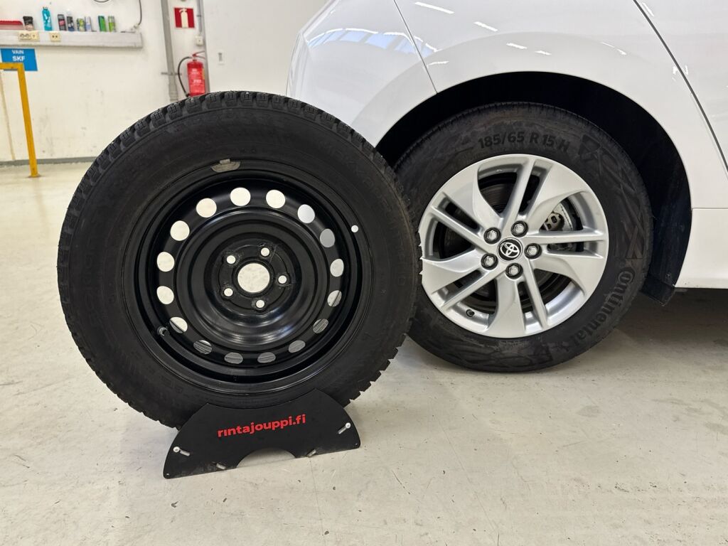 Toyota Yaris 2024 Valkoinen