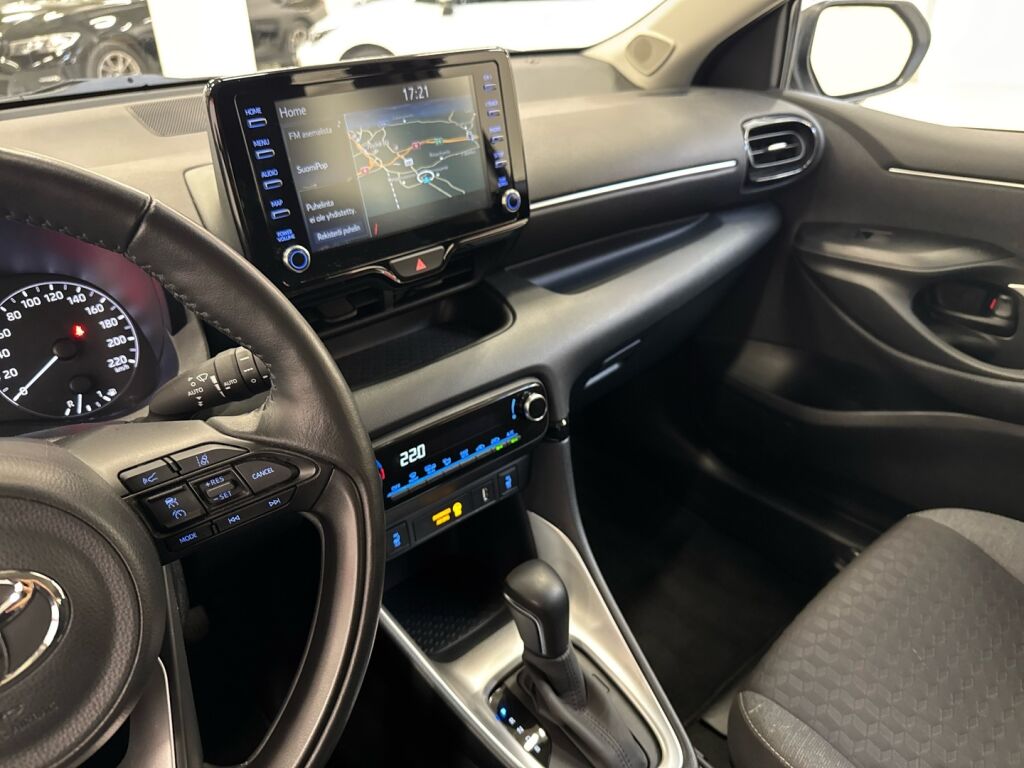 Toyota Yaris 2024 Valkoinen