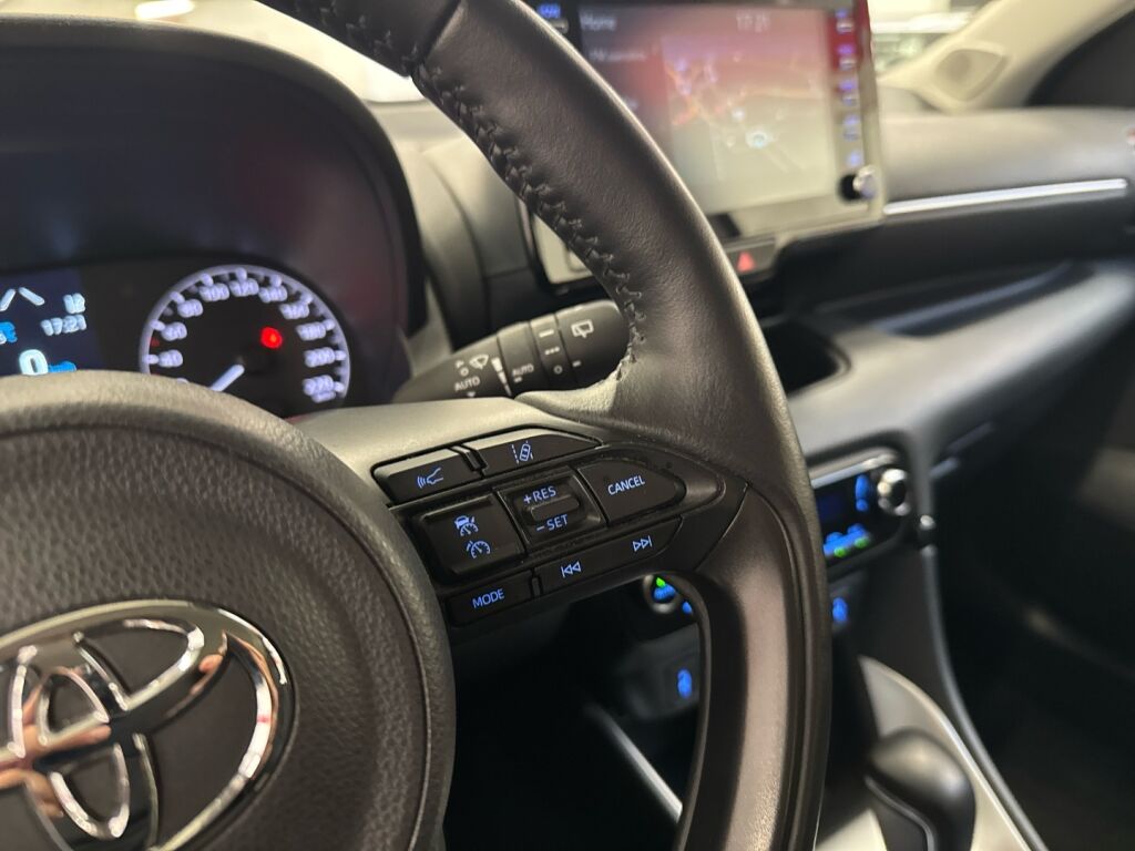 Toyota Yaris 2024 Valkoinen