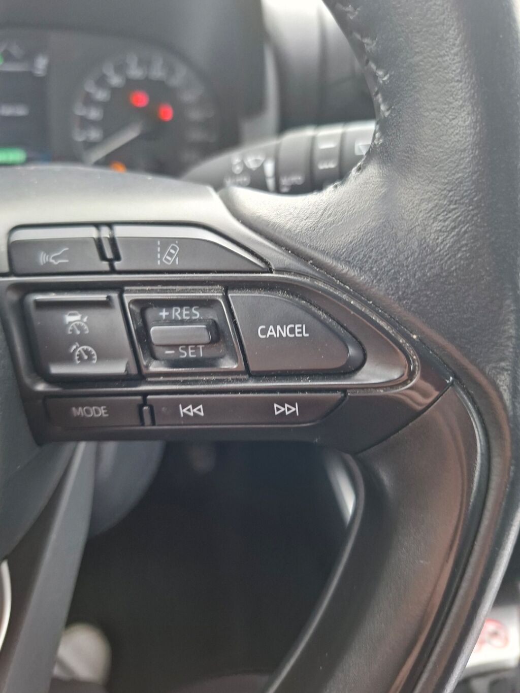 Toyota Yaris 2024 Harmaa