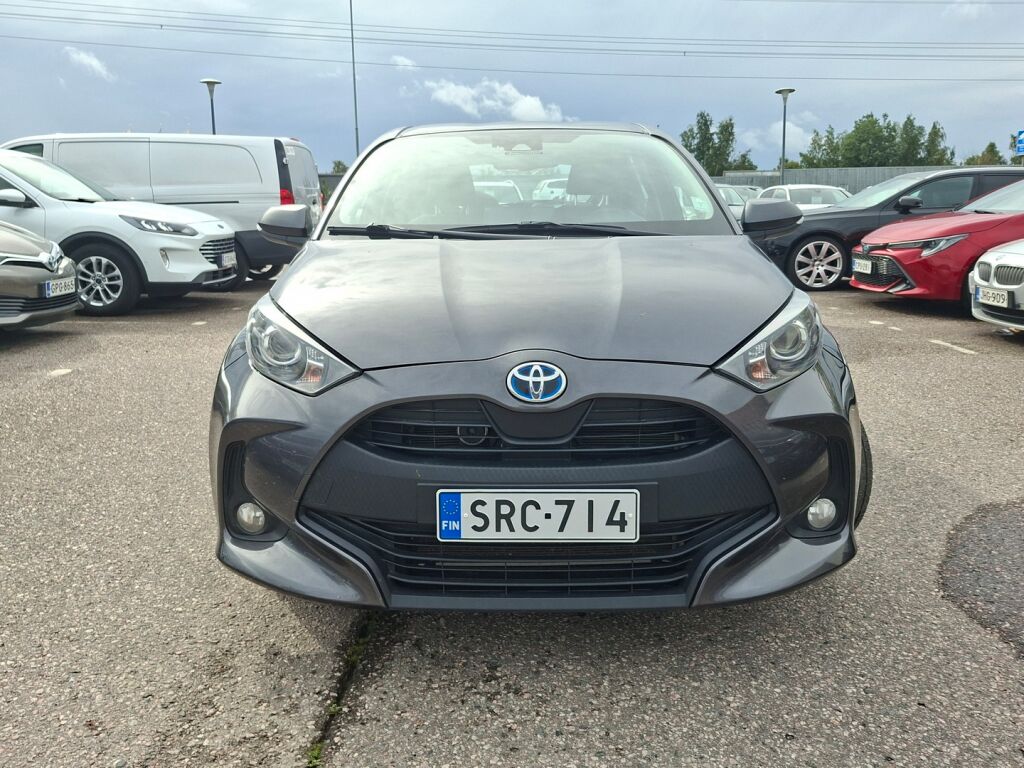 Toyota Yaris 2024 Harmaa