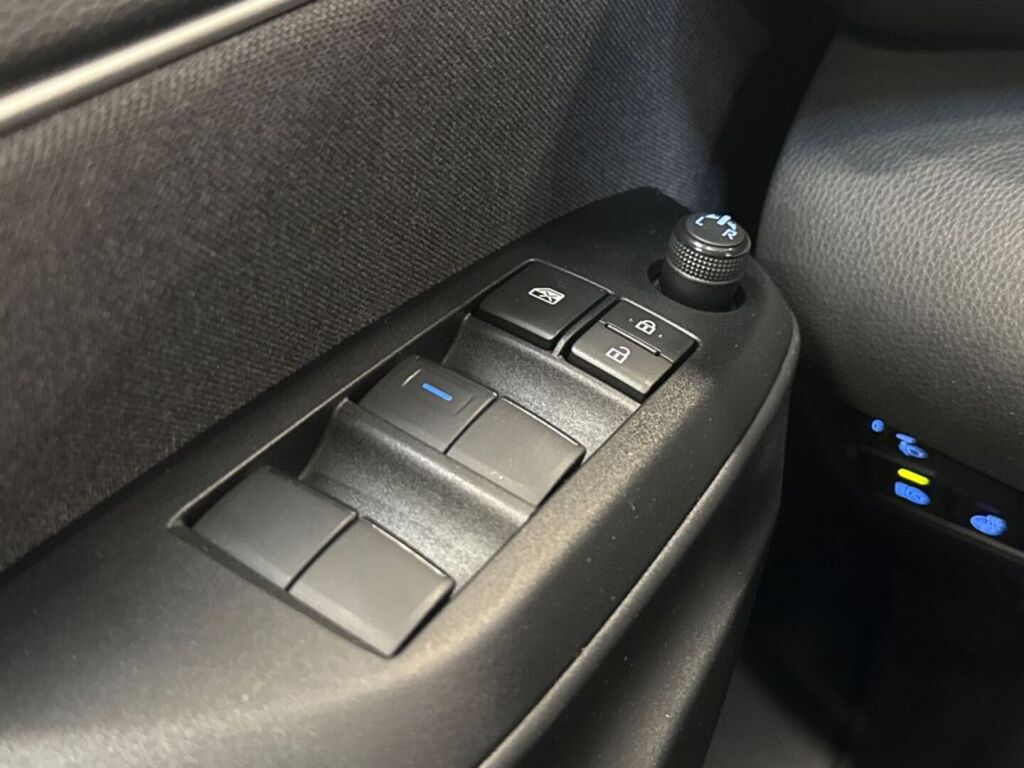 Toyota Yaris 2024 Harmaa