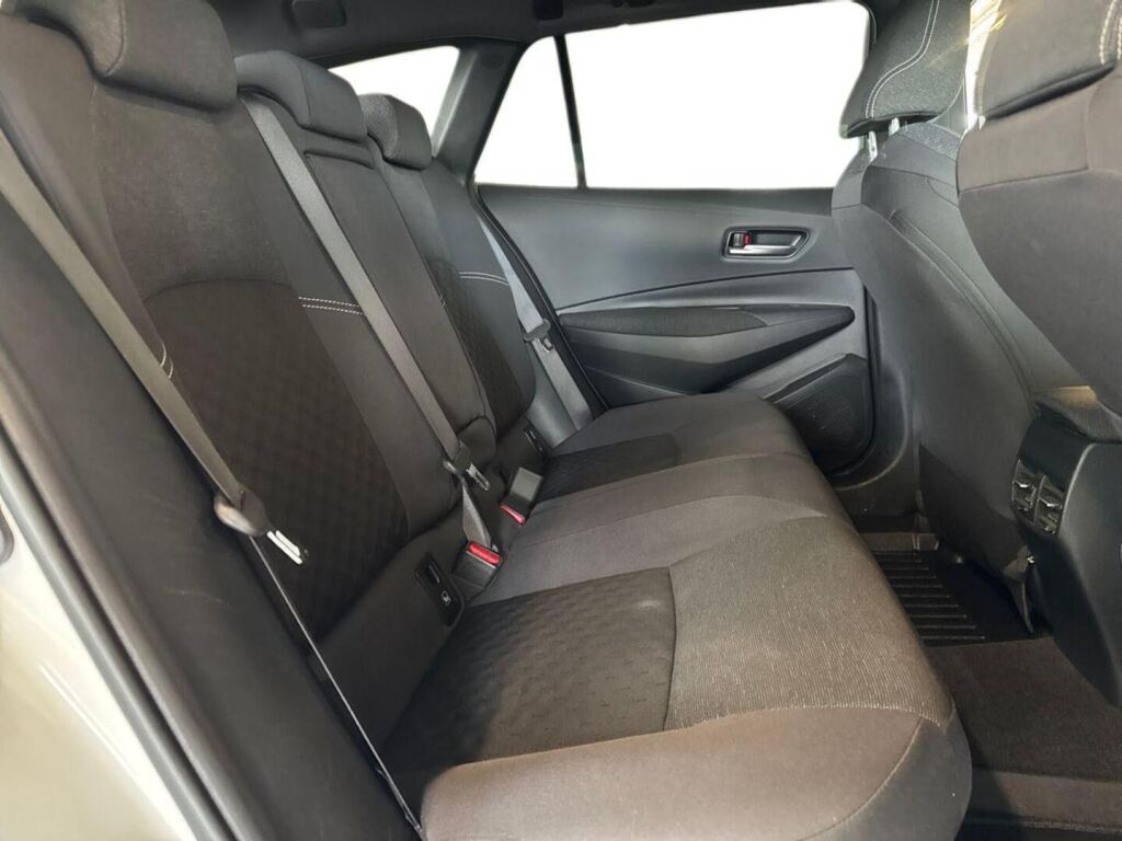 Toyota Corolla 2024 Valkoinen