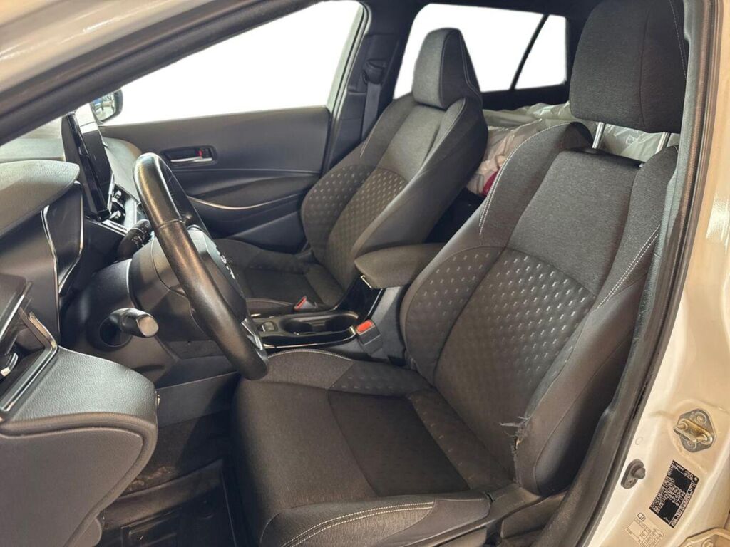 Toyota Corolla 2024 Valkoinen