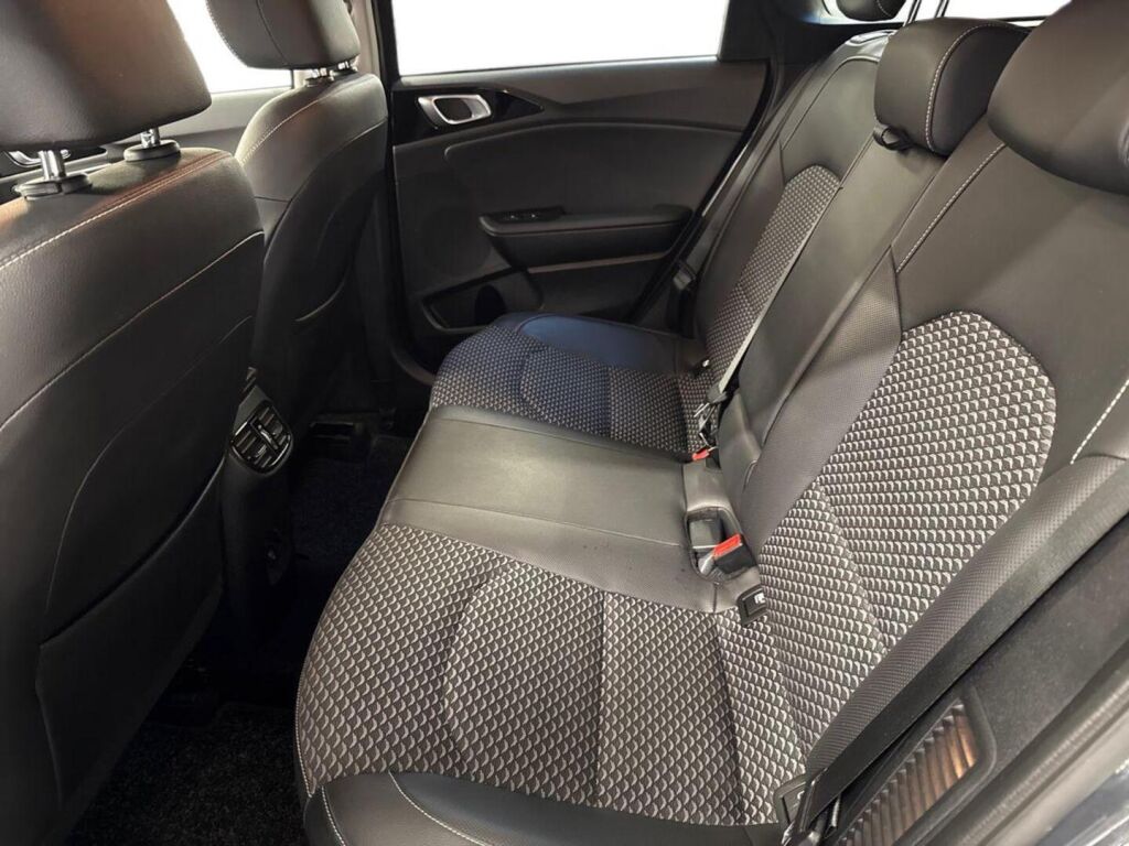 Kia Ceed 2025 Dark Penta Metal