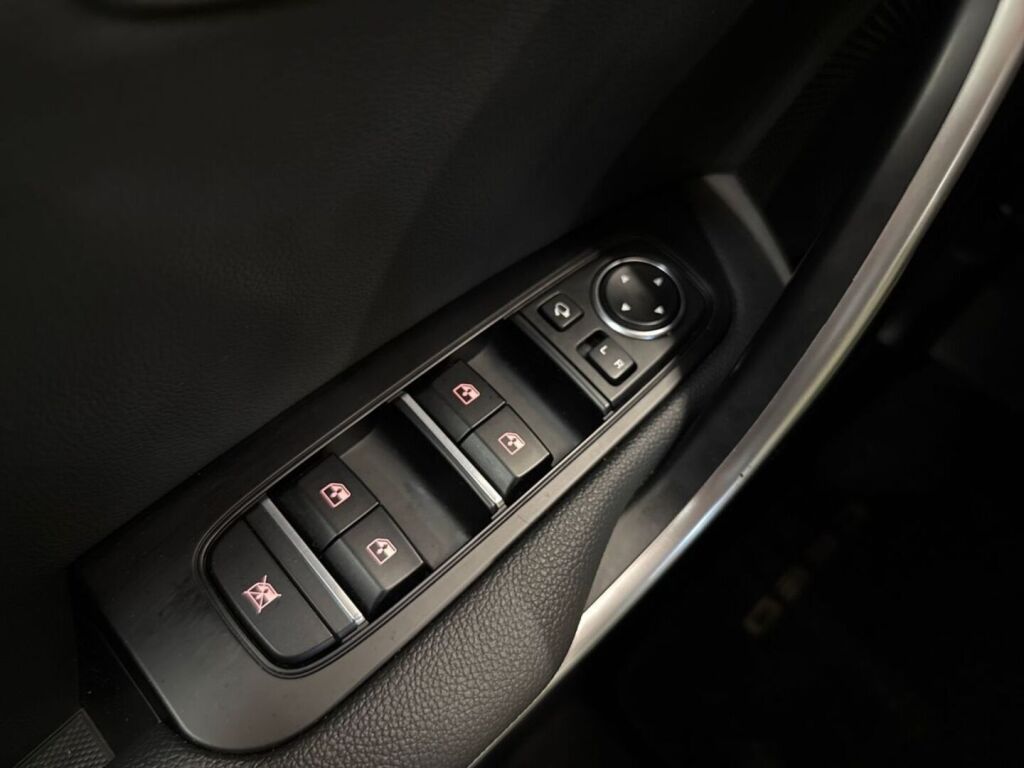 Kia Ceed 2025 Dark Penta Metal