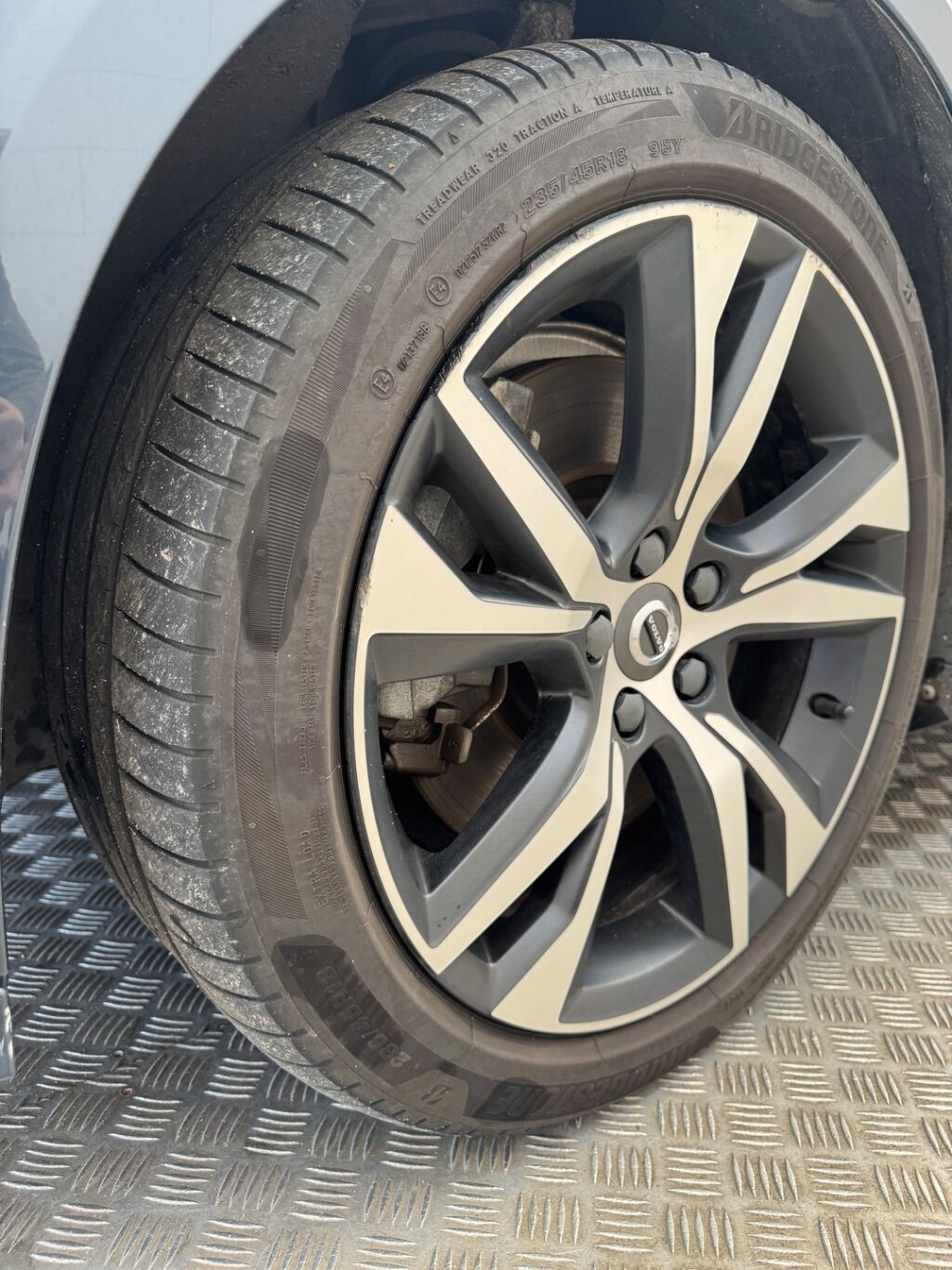Volvo V60 2020 Sininen