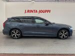 Volvo V60 2020 Sininen
