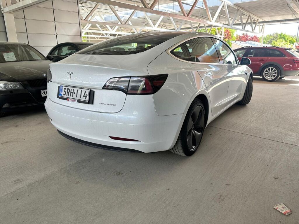 Tesla Model 3 2020 Valkoinen