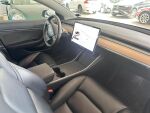 Tesla Model 3 2020 Valkoinen