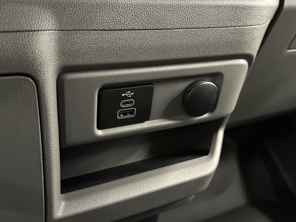 Ford Transit Custom 2026 Musta